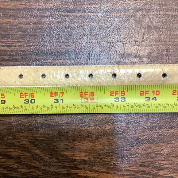 Vtg Genuine Snake Skin Leather Skinny Belt Cream Woman Size 30" - 34.5" Taiwan - Picture 2 of 6